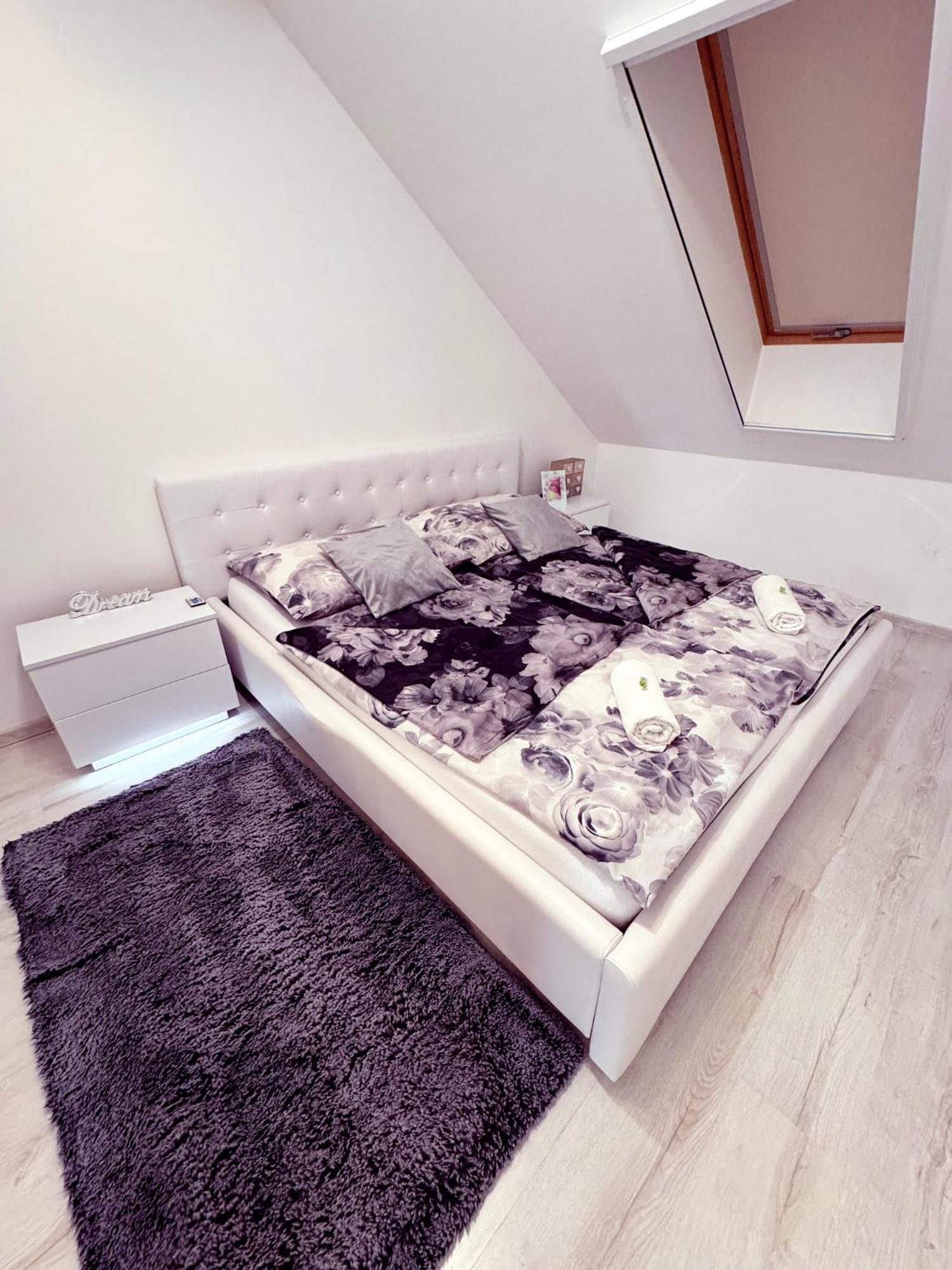 Exclusive Family Apartman Apartment Beci Exterior foto